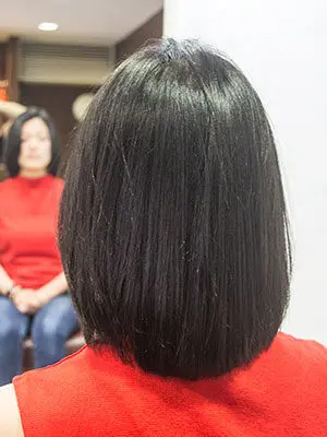 くせ毛をボリュームダウンストレートパーマで程よく内巻きに