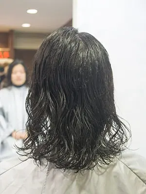 強いくせ毛をボリュームダウンストレートパーマ