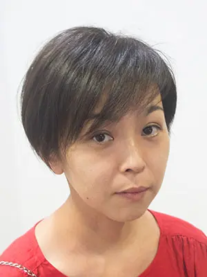 ヘアスタイル髪型｜ロングのくせ毛をバッサリショートに可愛くイメチェン アフター画像