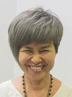 40代50代のグレイヘアースタイル