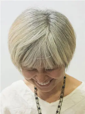 グレイヘアをありのままに