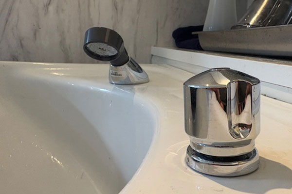 シャンプー台自分で修理